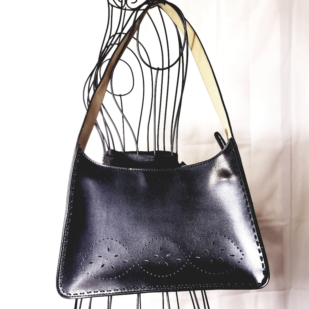 Mondani Shoulder Bag